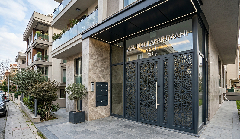 CNC Kesim Apartman ve Bina Giriş Kapısı